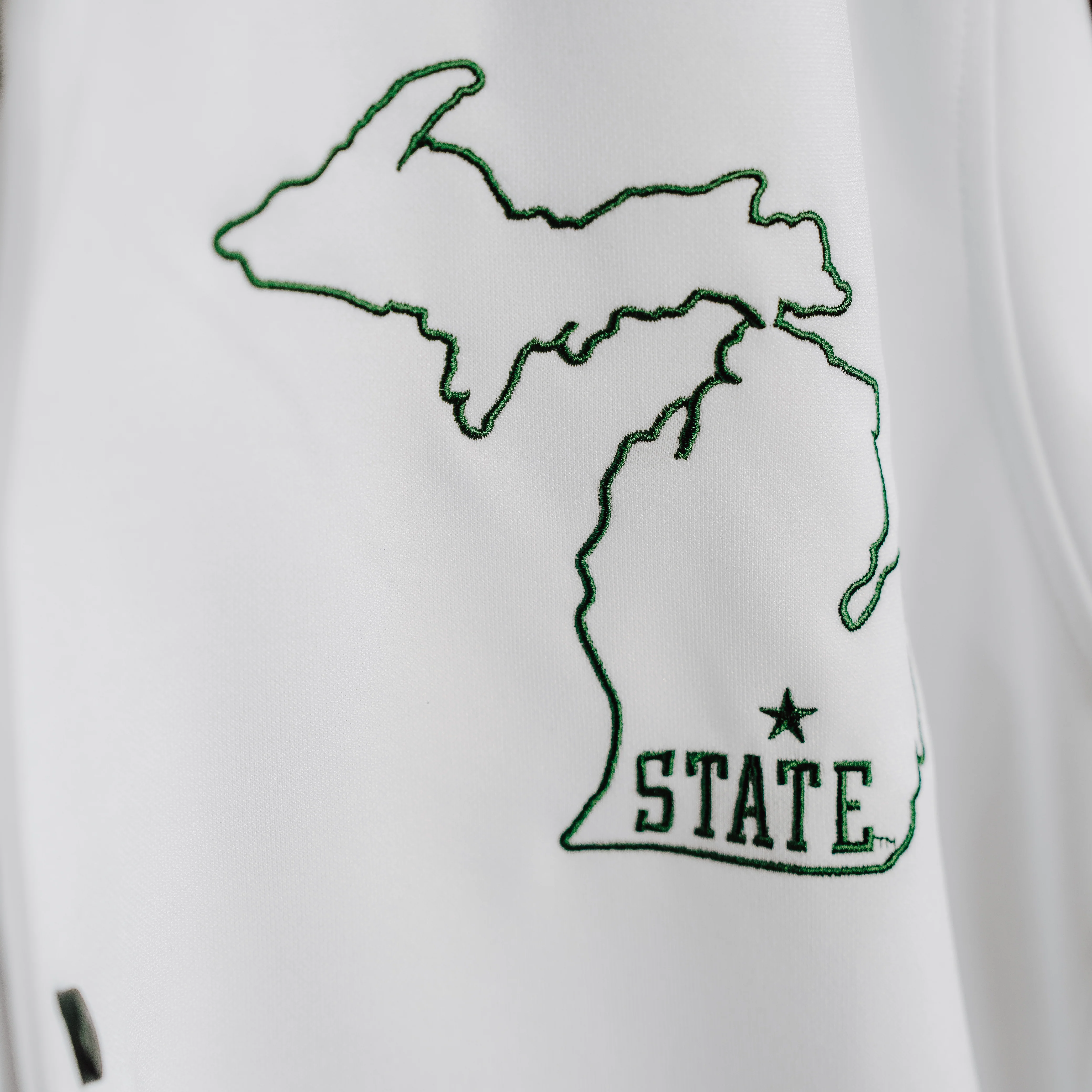MSU Spartans Basketball Vintage Warmup Shooting Shirt - Image 4