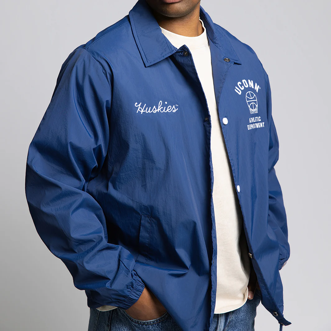 UConn Huskies Basketball 1970s Coaches Jacket - Image 4