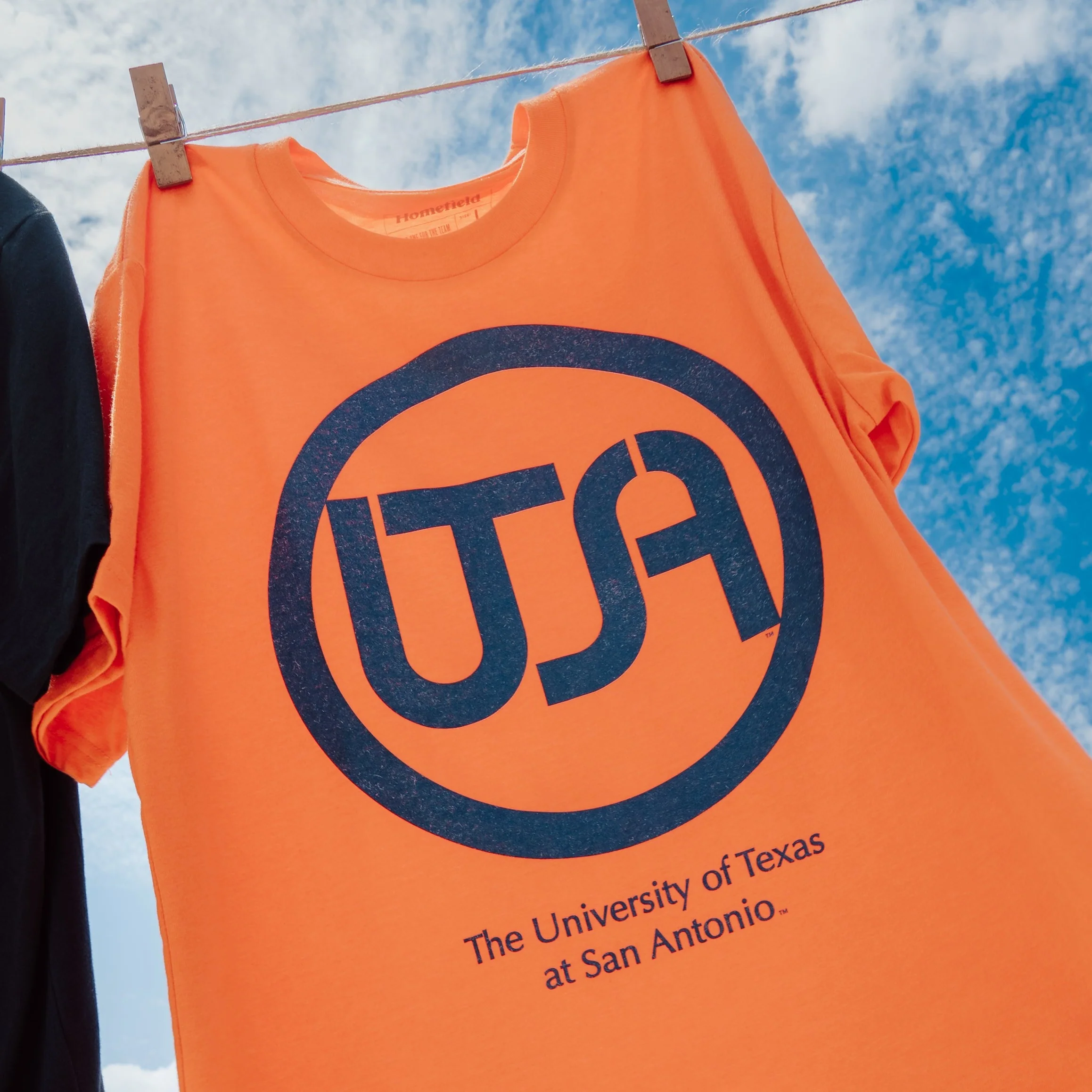 UTSA 1970s Vintage Circular Logo Tee - Image 2